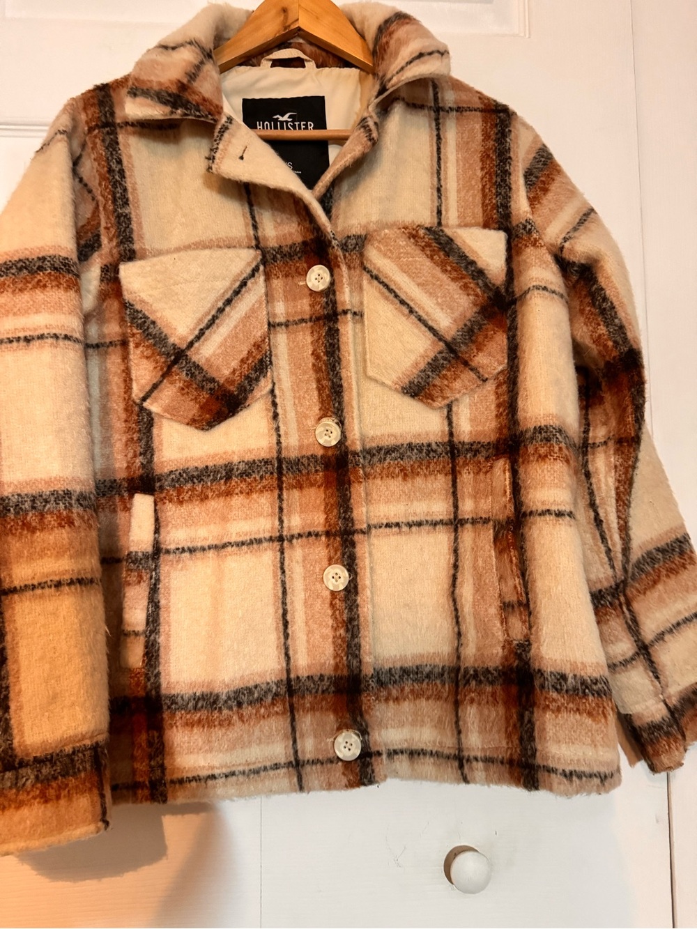 Hollister CA Beige & Brown Plaid Button-Up Jacket (adult unisex)